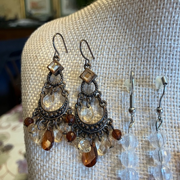 SEVEN BEAUTIFUL PAIRS OF PIERCED EARRINGS - Picture 9 of 13